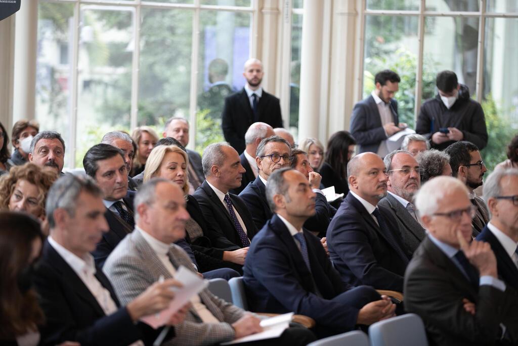 Unrae presenta alla Luiss Business School analisi dati mercato auto