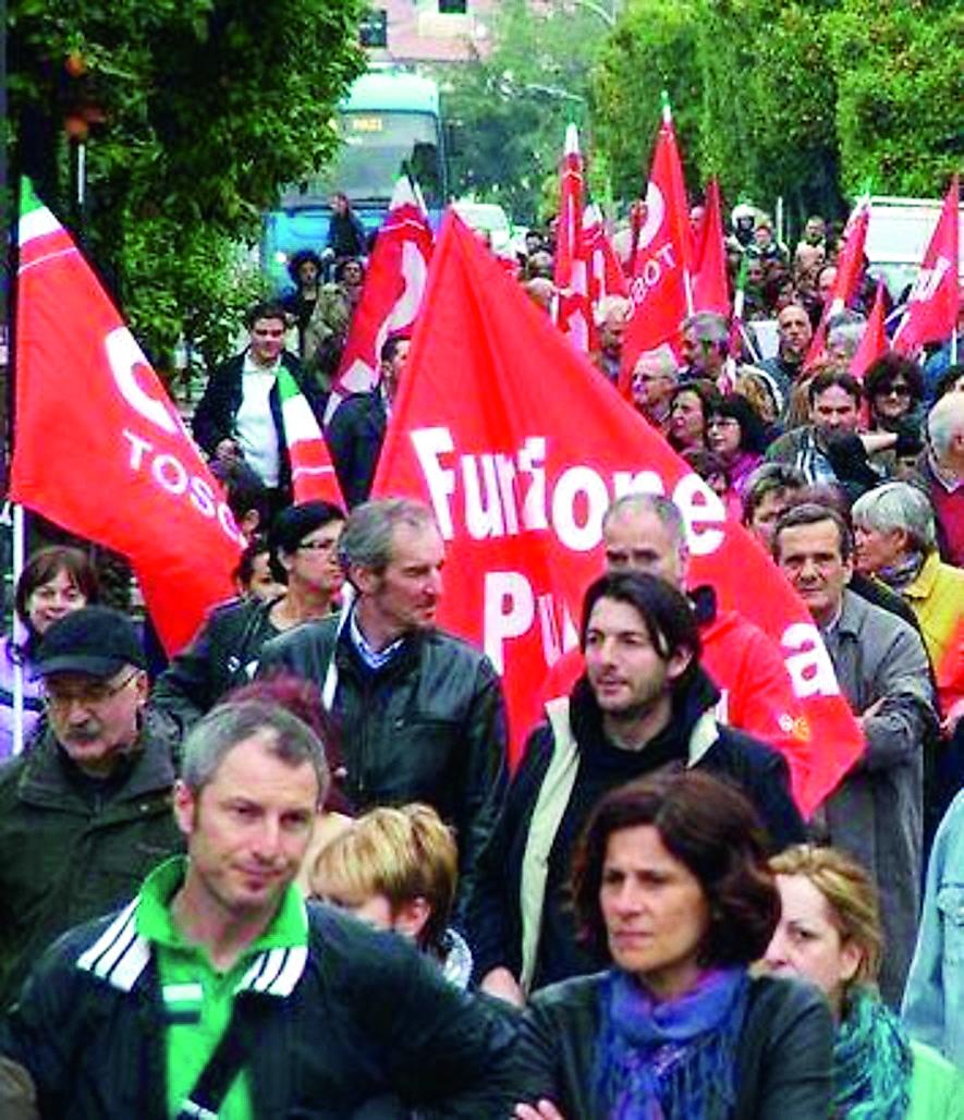 In piazza contro i rincari: ecco il popolo dello sciopero generale