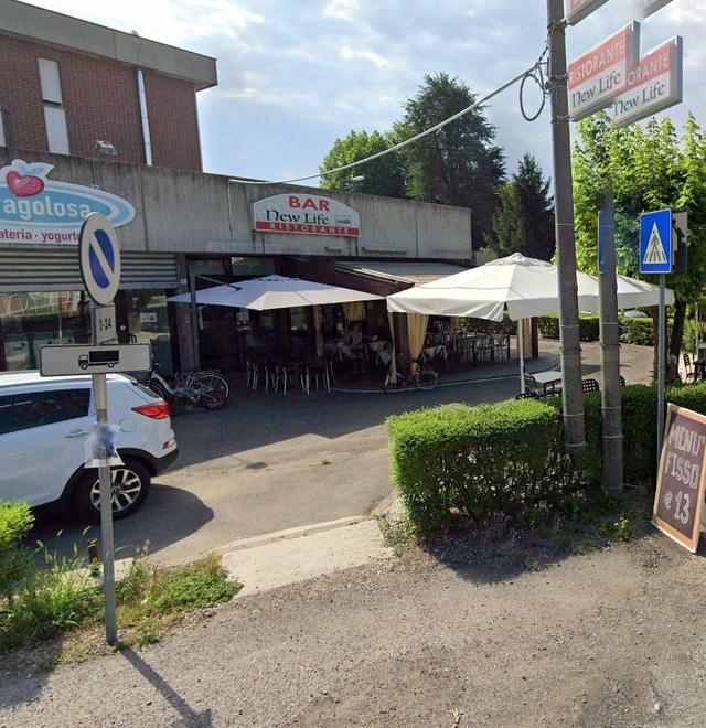 Novi, i pakistani accusati di violenze, Un testimone «Uno di loro veniva al bar da un mese due volte al giorno Ma non lo conosciamo» 