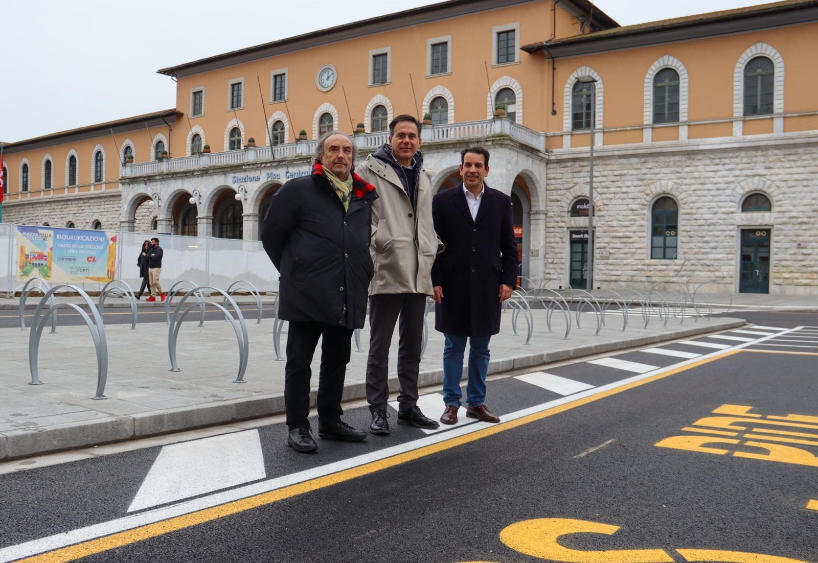 Piazza della Stazione, riapre la zona dedicata a sosta e taxi ma cambia la via d’accesso