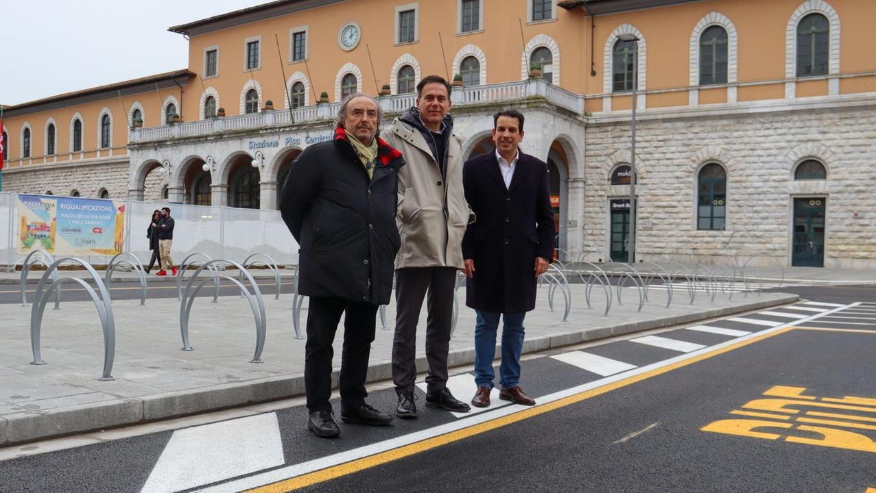 Piazza della Stazione, riapre la zona dedicata a sosta e taxi ma cambia la via d’accesso