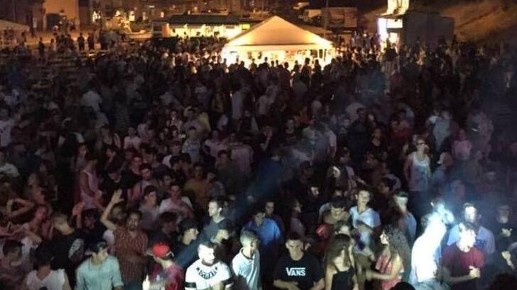Movida in Valdelsa: adesso gli inviti alle feste in villa corrono su social e nelle chat, all’oscuro dei genitori