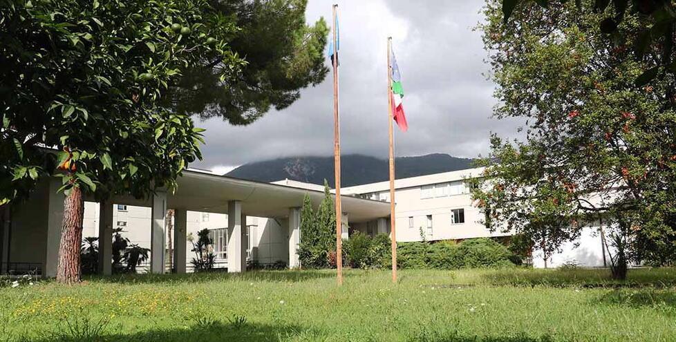 Troppo lavoro per i giudici di Massa, il presidente del tribunale: «930 fascicoli a magistrato»