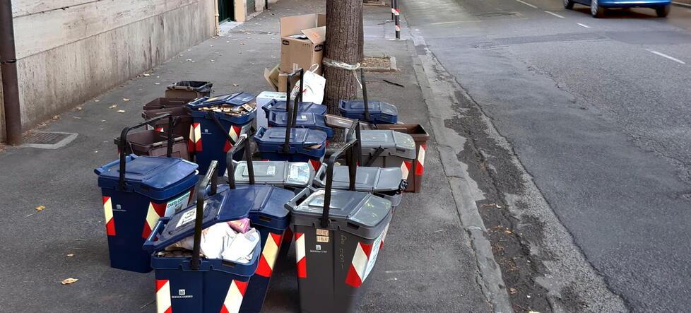 Livorno, l'appello di artigiani e negozianti: «Tari troppo alta, abbassatela» 