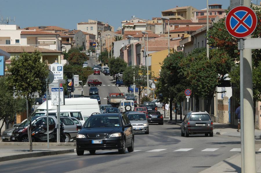 
	Viale Costa Smeralda &egrave; la strada principale di Arzachena&nbsp;

