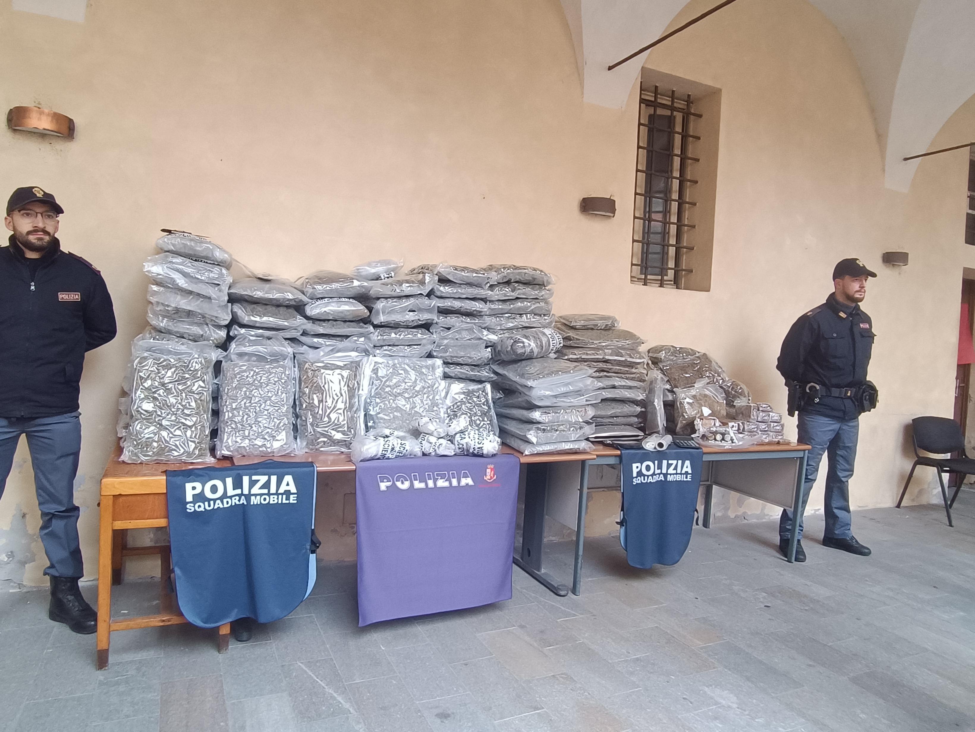 L’asse della droga Reggio Emilia-Brescia: tre arresti, sequestrati 130 chili