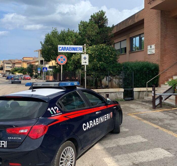 Porto Torres, donna frustata dal marito con una cintura