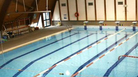 La piscina comunale della Mazzanta