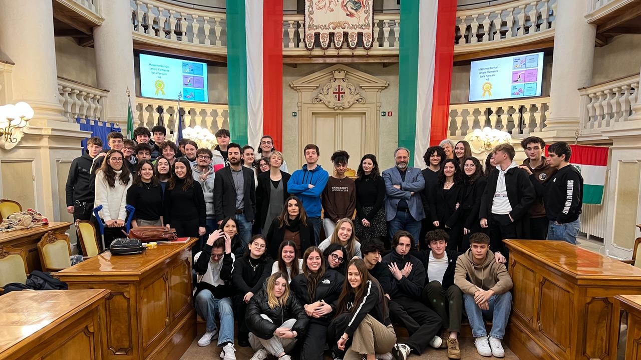 Campagna sui rifiuti con il Bus Pascal