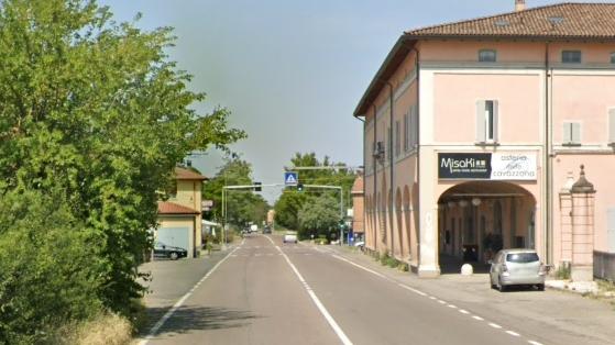 «I nostri ragazzi sempre in pericolo A Cavazzona serve un marciapiede»