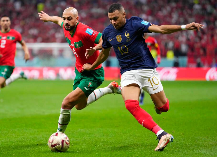 Amrabat, pure i complimenti di Macron 