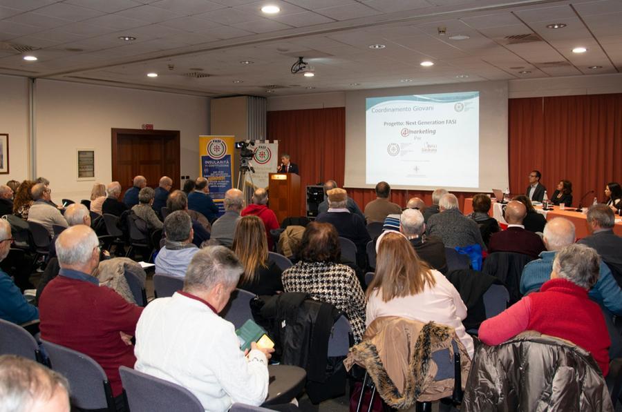 
	Un momento del Consiglio nazionale della Fasi a Piacenza (foto di Alessandro Cimino, originario di Castelsardo, Circolo dei sardi di Piacenza)

