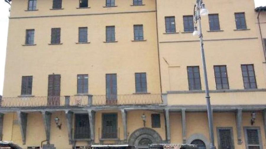 
	<br />
	La sede del liceo artistico di via Magliabechi, con affaccio su piazza Santa Croce

