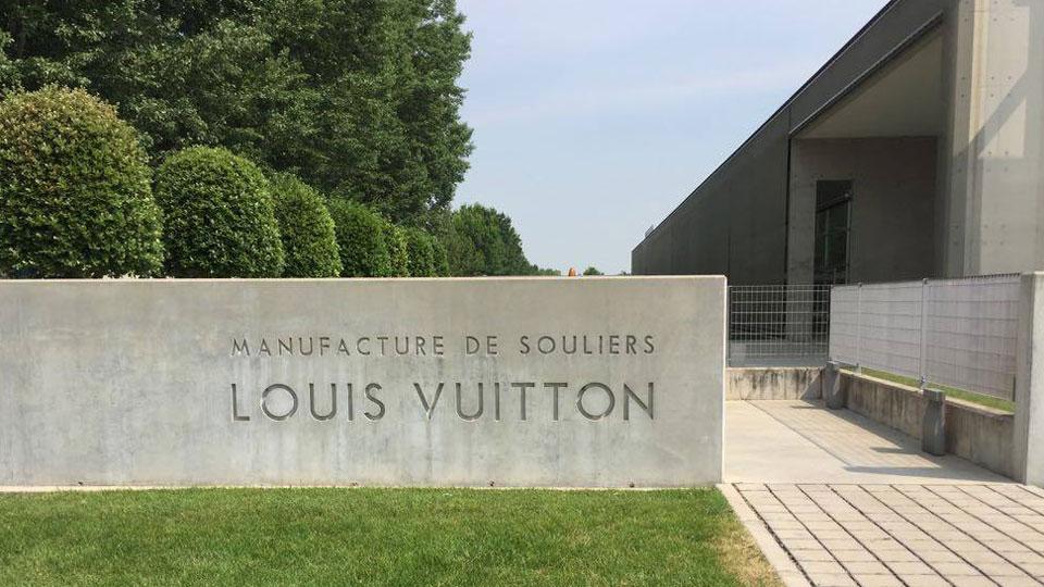 Louis Vuitton aprirà alle Sieci un atelier per produrre pelletteria. Previste assunzioni