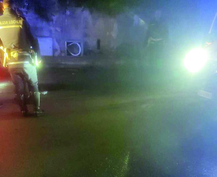 Cade dalla moto a Li Punti, qualcuno sposta lo Scarabeo