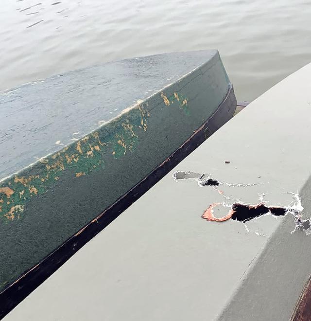 Comacchio, fuori uso le barche dei cacciatori: danneggiate con una mazza
