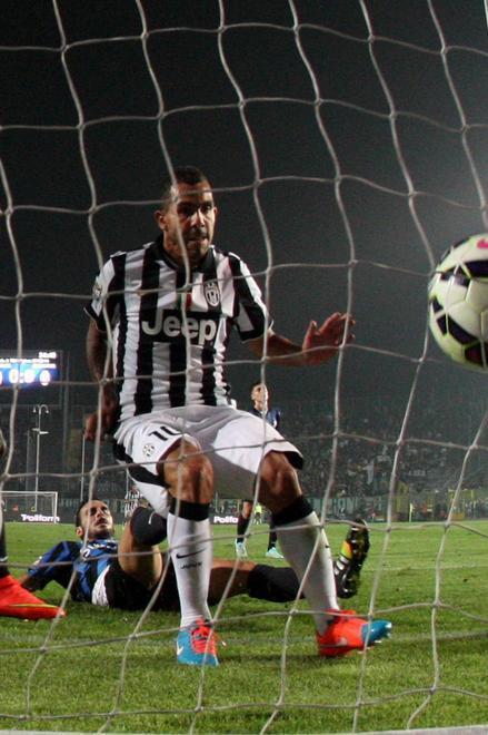 Basta il solito Tevez E la Juventus resta in vetta alla classifica 