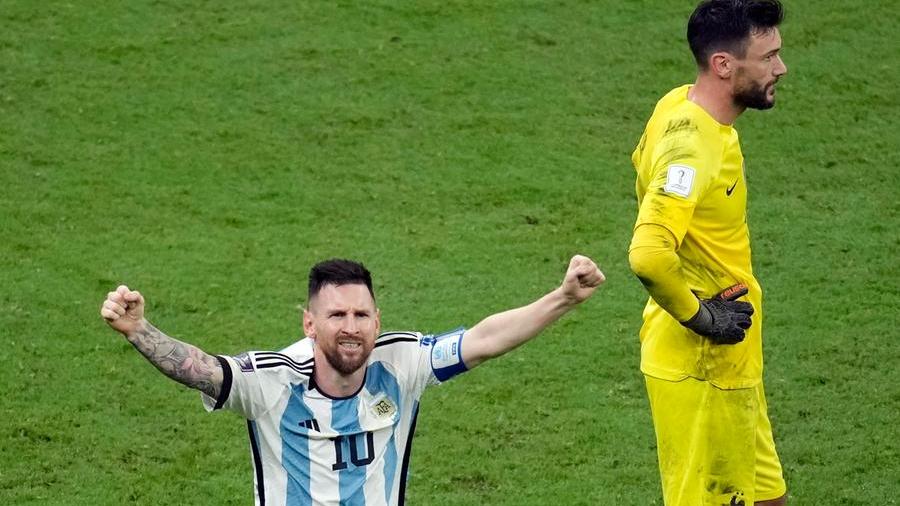L’Argentina è campione del mondo per la terza volta nella sua storia. Francia battuta ai rigori, Messi nella leggenda