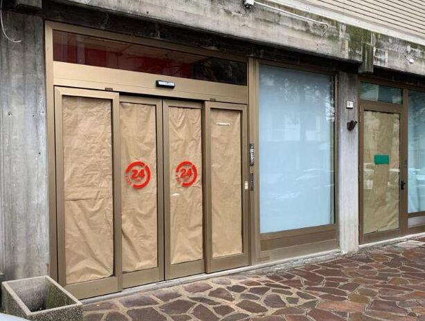 Casina perde la banca Unicredit, chiusi la filiale e anche il bancomat 