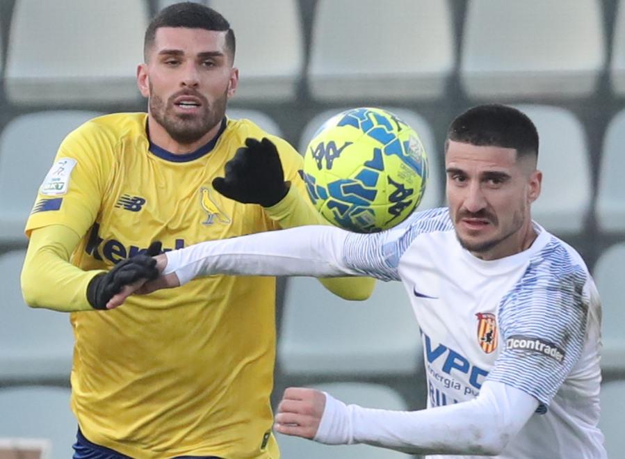 Tesser: «Con il Benevento punti buttati, in campo solo il Modena E che errore l’arbitro...» 
