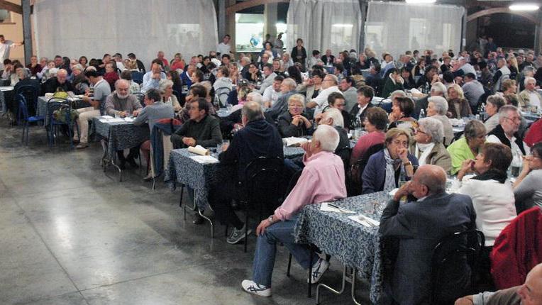 I cacciatori aiutano Ascmad Prora