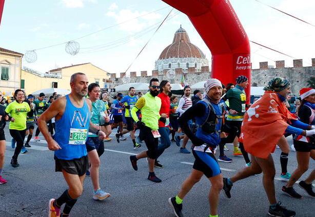 Pisa, Cetilar Maratona: Giovanni Grano e Benedetta Coliva trionfano sotto la Torre