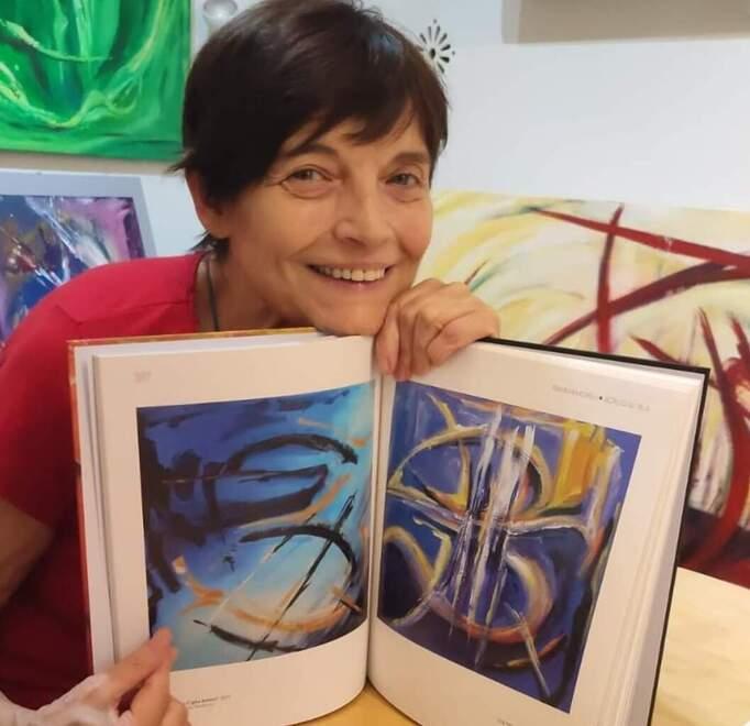 Addio alla pittrice Morelli: le sue creazioni hanno incantato il mondo