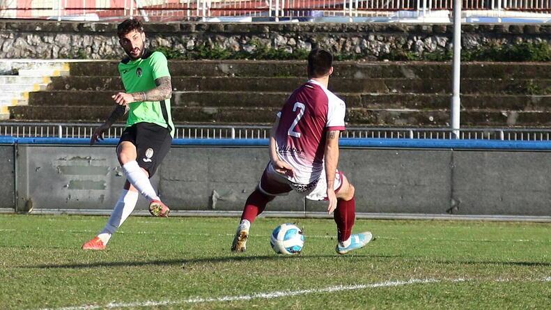 La Massese vola, poi si butta via