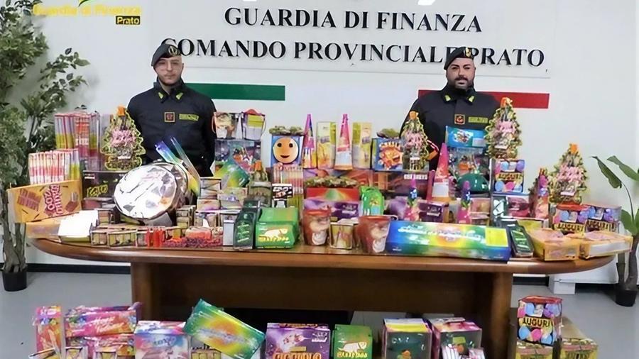 Mega sequestro: 700 chili di fuochi d’artificio irregolari trovati dalla Finanza