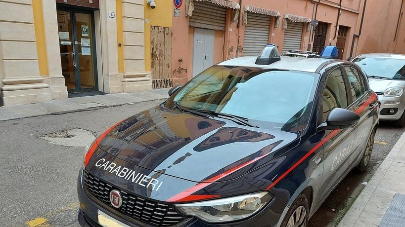 Formigine. Trova sconosciuto che dorme in casa «Avevo freddo e ho cercato riparo»