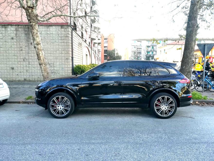 Veicoli senza assicurazione, la municipale sequestra anche una Porsche 