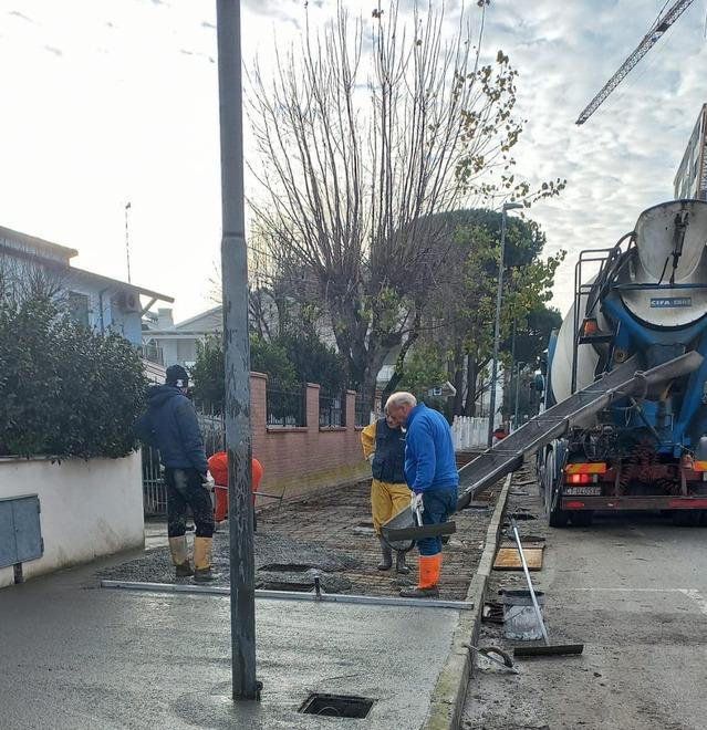 Nuovi marciapiedi per Comacchio. Un gradito “regalo” di Natale 