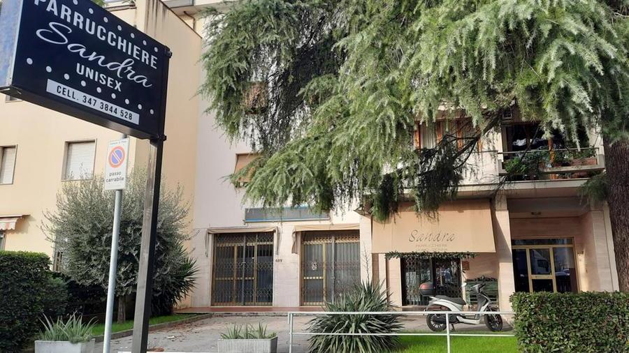 Prato, finge di essere vicina alle nozze: poi ruba da estetiste e parrucchiere