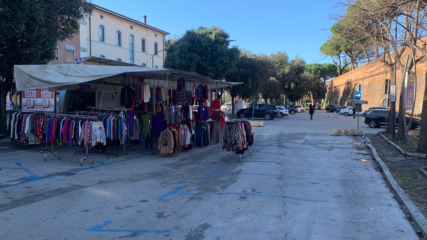 Grosseto, bancarelle natalizie in crisi: «Si riveda il piano comunale»