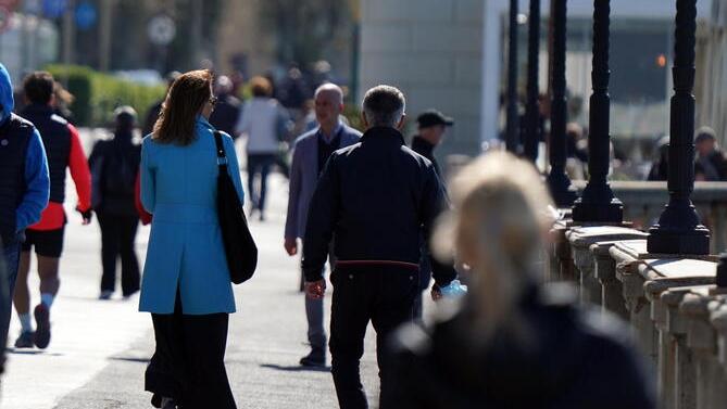Alcuni turisti a passeggio