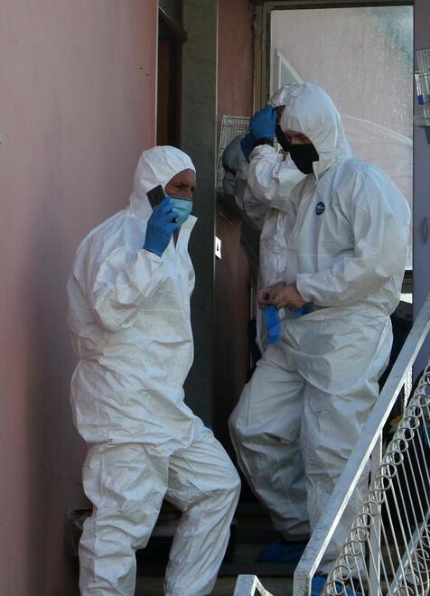 I rilievi nella villetta di Castelnuovo dopo l’omicidio