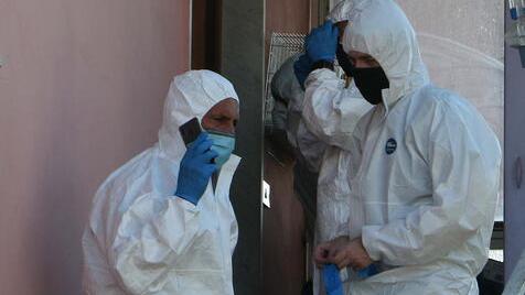 I rilievi nella villetta di Castelnuovo dopo l’omicidio