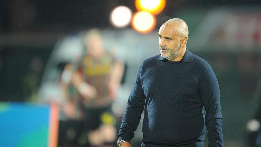 Esonerato l’allenatore del Cagliari Fabio Liverani