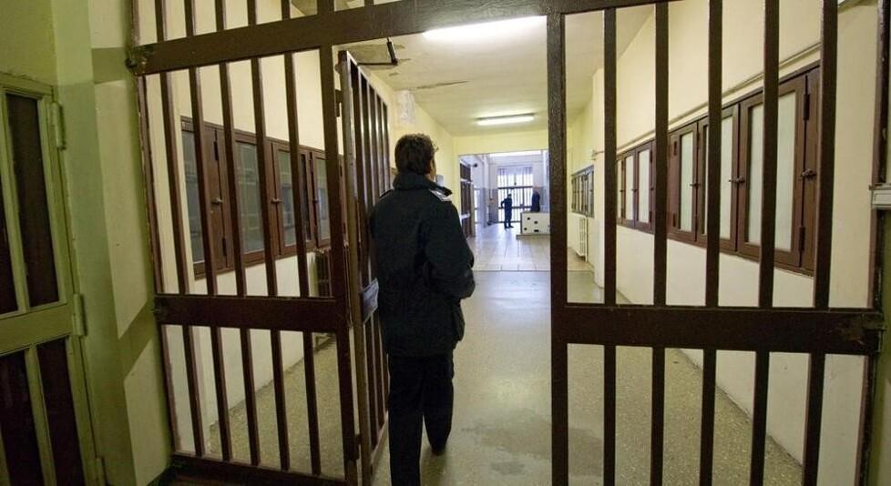 Suicida in cella, caso riaperto a Ferrara 
