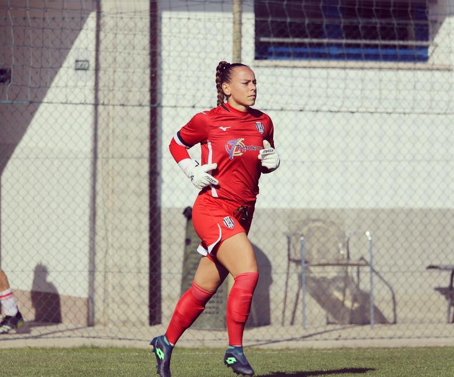 «Sono incinta, il club non mi paga più»: l’accusa di Alice Pignagnoli, portiere della Lucchese