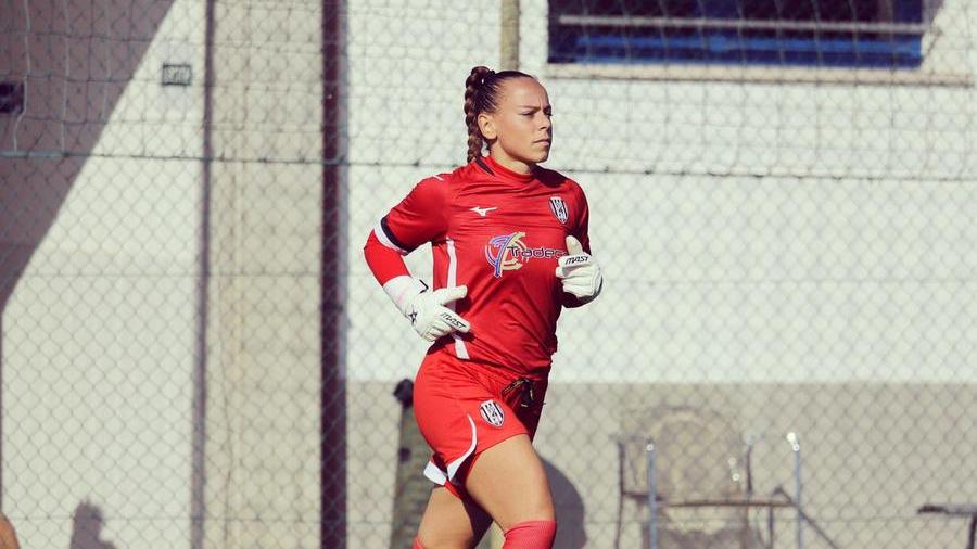 «Sono incinta, il club non mi paga più»: l’accusa di Alice Pignagnoli, portiere della Lucchese