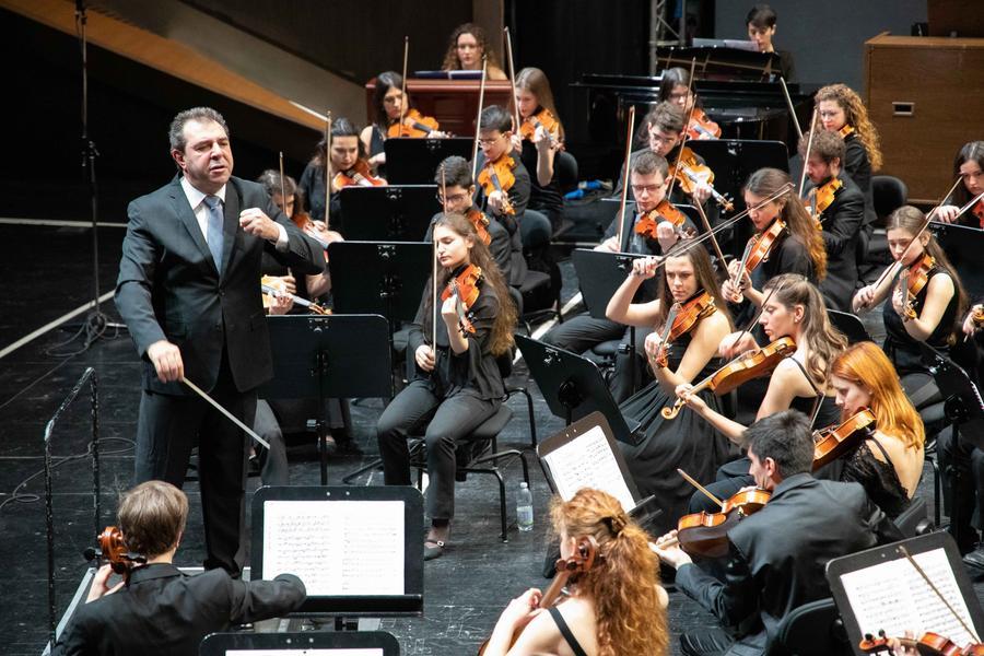 Sciopero dei lavoratori del Teatro del Maggio: salta la prima del Don Carlo