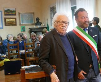 Morto Asor Rosa, il letterato paladino dei paesaggi toscani 