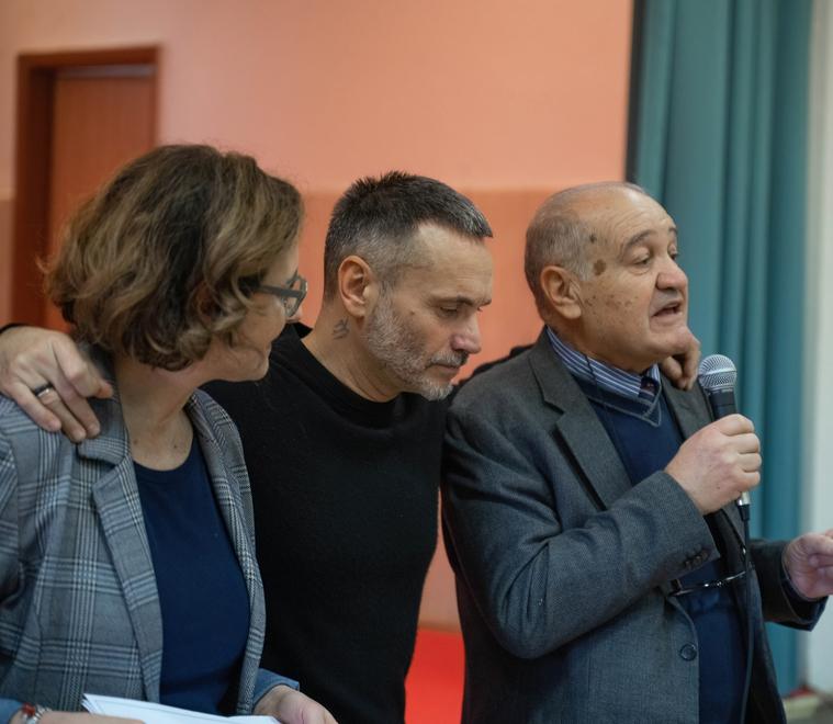 È Natale e i detenuti suonano con Nek: festa a Castelfranco