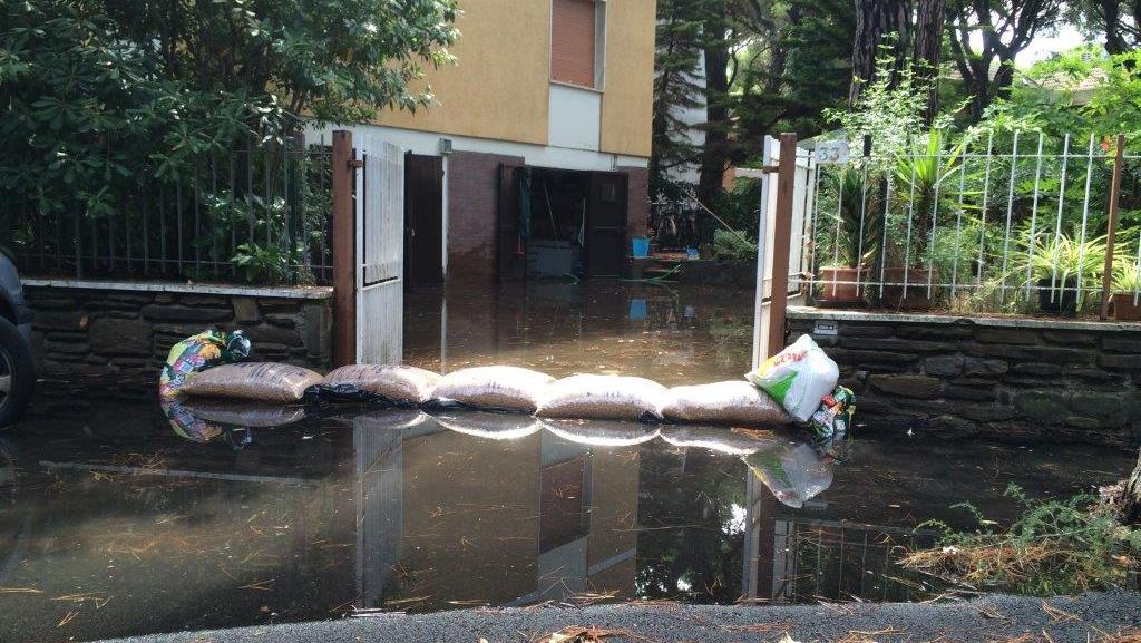 Casa allagata per le fogne in tilt, il Comune di Grosseto costretto a risarcire