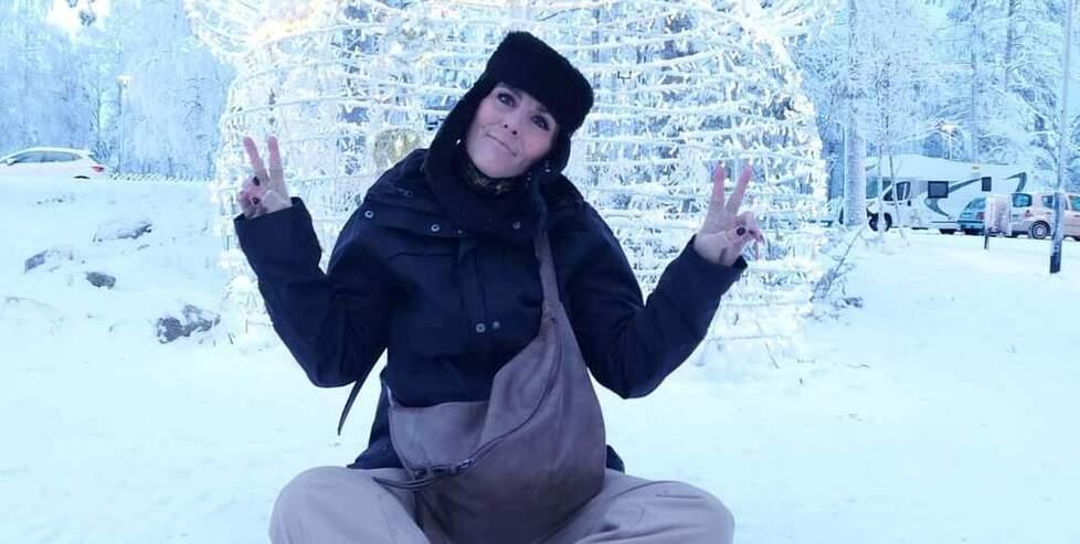Commerciante muore a 47 anni: «Ci mancherà il sorriso di Veronica»