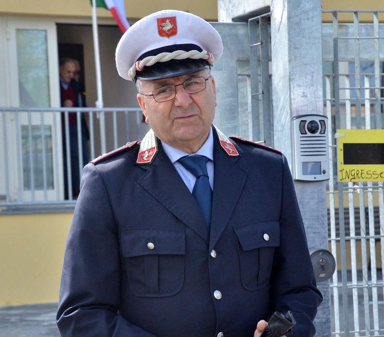 Il comandante Antonelli in pensione: «Trentotto anni al servizio di Forte dei Marmi»