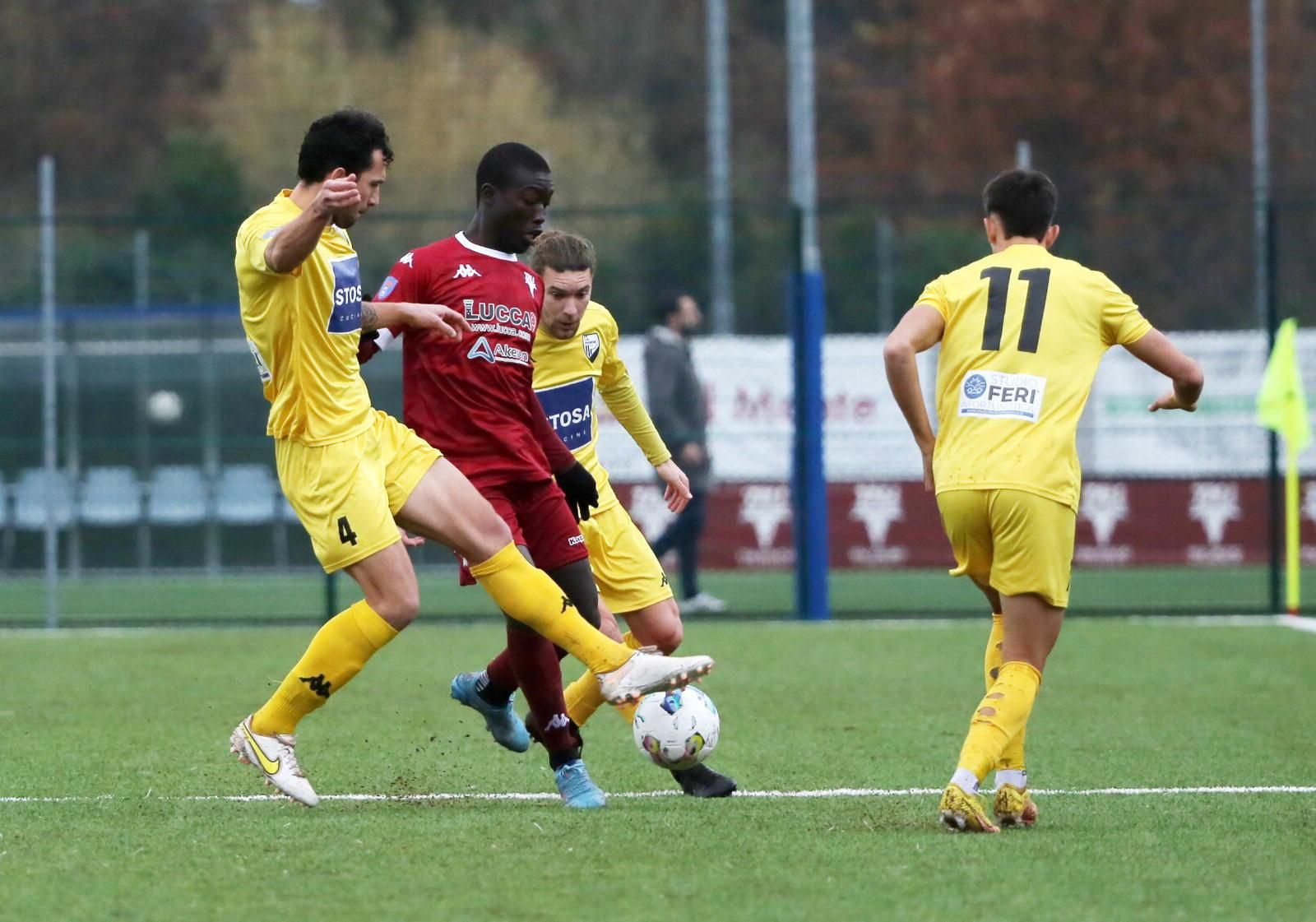 Tau  blocca la Pianese in rimonta  trascinato dal superbomber Diop 