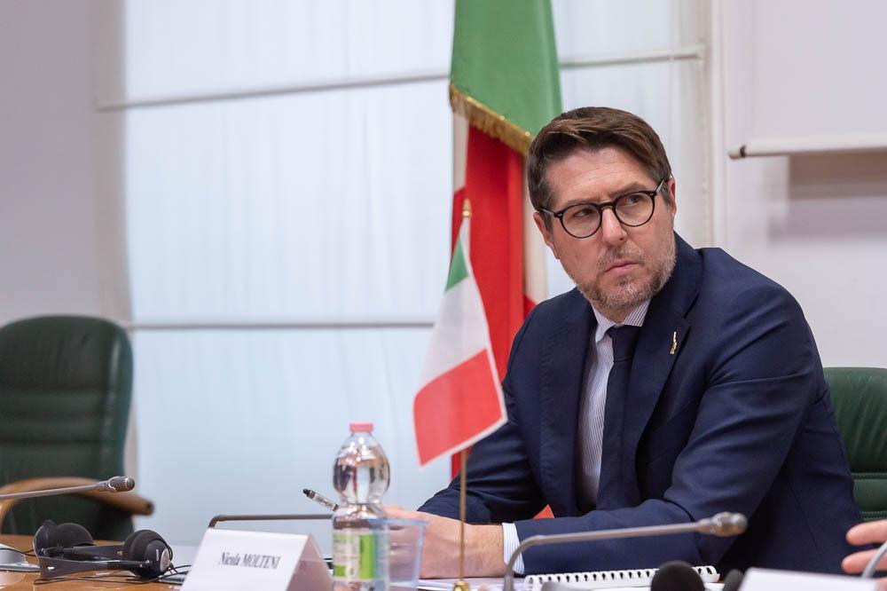 Migranti, il sottosegretario Molteni: «Codice di condotta e sanzioni alle Ong»