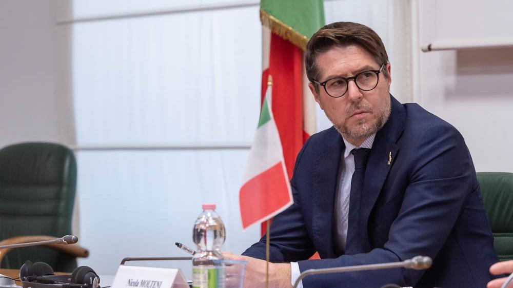 Migranti, il sottosegretario Molteni: «Codice di condotta e sanzioni alle Ong»